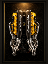 Quadro Decorativo Motor Lamborghini V12 em Exposição Fundo Escuro
